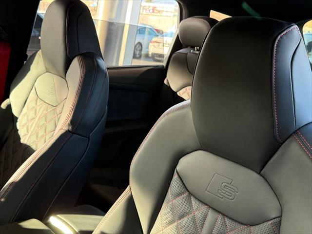 new 2025 Audi SQ7 car