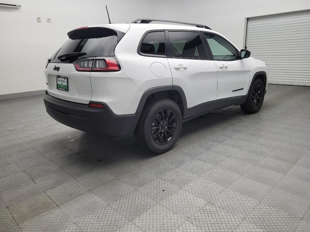 used 2023 Jeep Cherokee car, priced at $25,795
