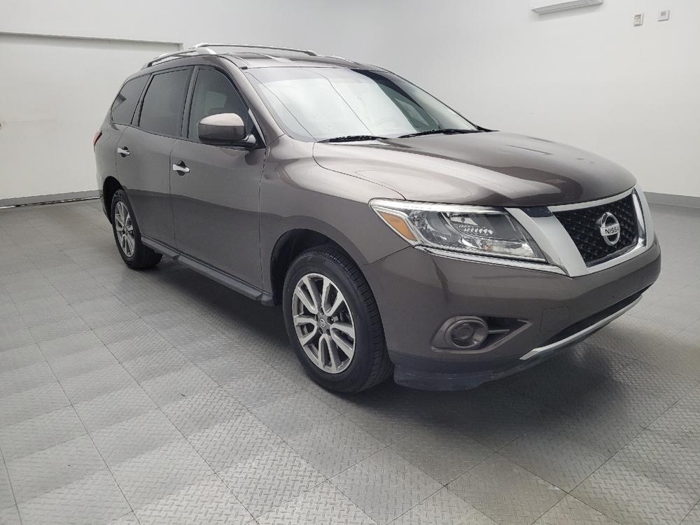 used 2016 Nissan Pathfinder car, priced at $13,195