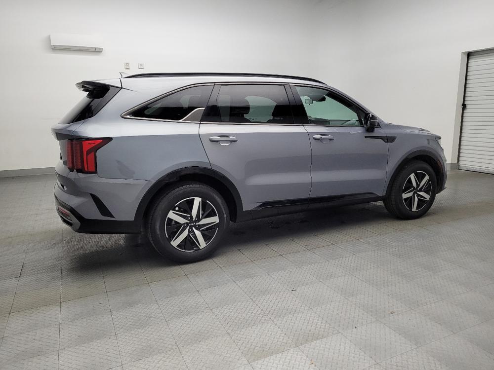 used 2022 Kia Sorento car, priced at $26,095