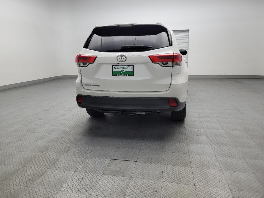 used 2018 Toyota Highlander car, priced at $23,995