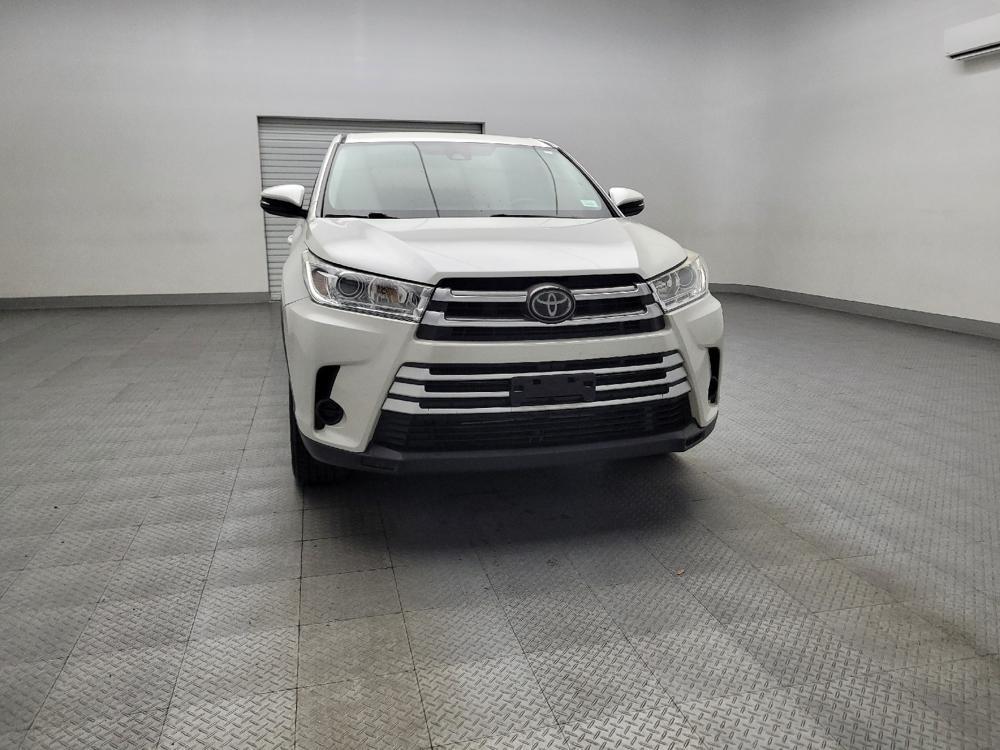 used 2018 Toyota Highlander car, priced at $23,995