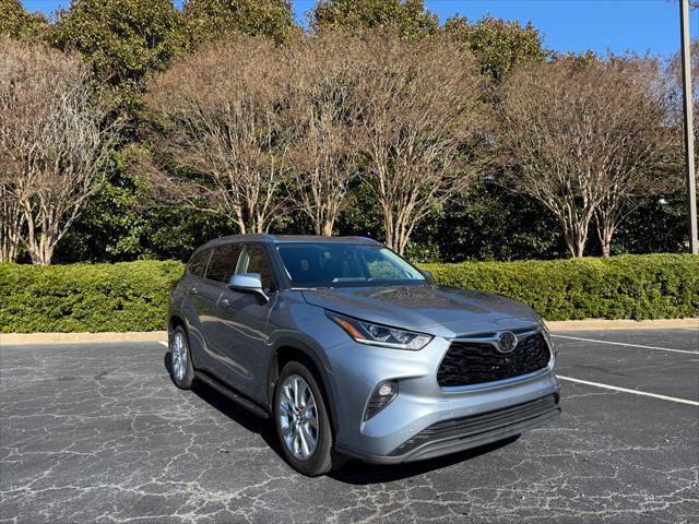 used 2020 Toyota Highlander car, priced at $31,995