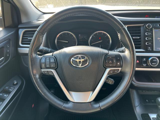 used 2019 Toyota Highlander car, priced at $34,995