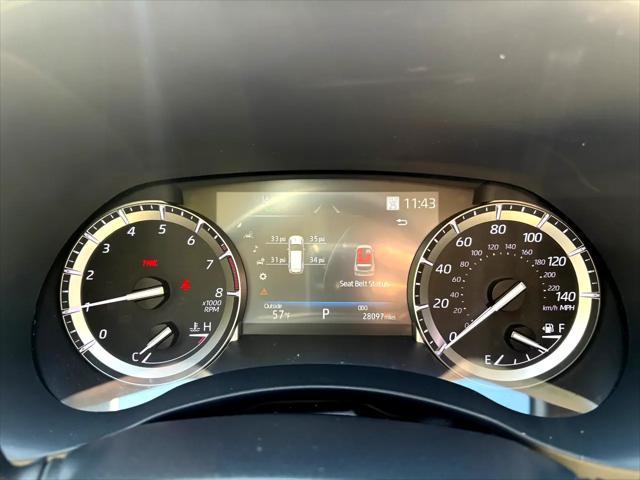 used 2022 Toyota Highlander car, priced at $39,995