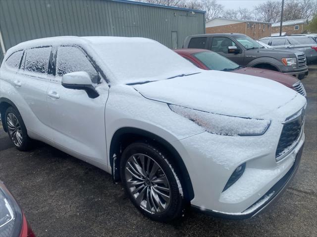 used 2022 Toyota Highlander car, priced at $42,000