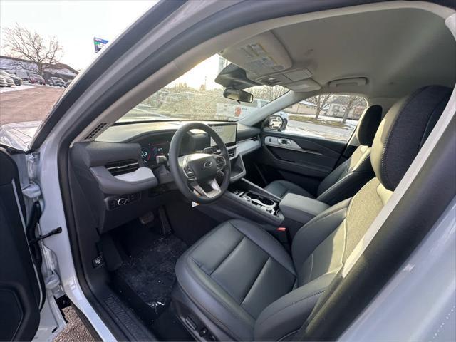 new 2025 Ford Explorer car, priced at $44,532