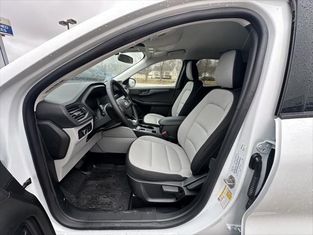 new 2025 Ford Escape car, priced at $31,225