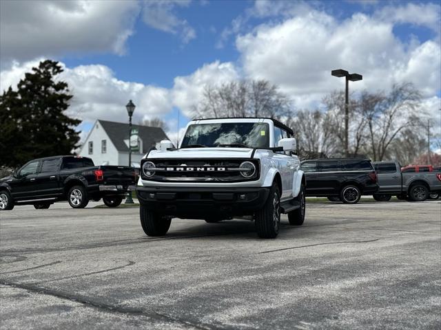new 2025 Ford Bronco car, priced at $51,027