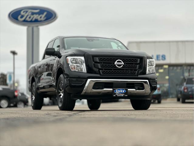 used 2022 Nissan Titan car, priced at $31,000