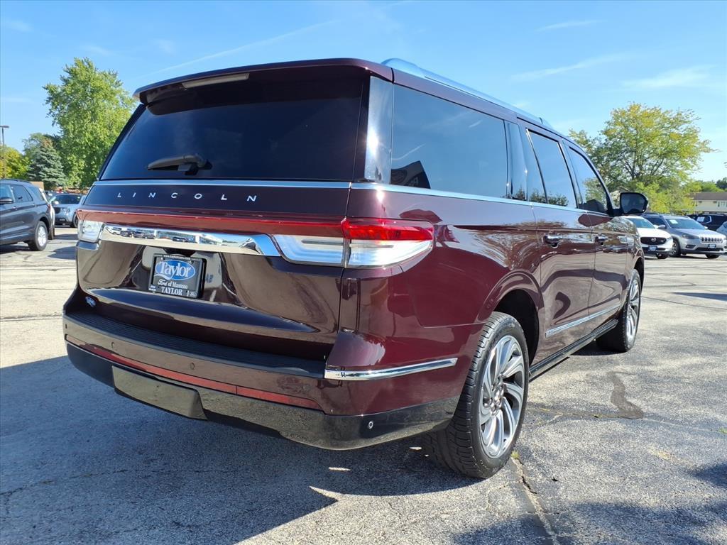 used 2024 Lincoln Navigator car, priced at $59,996