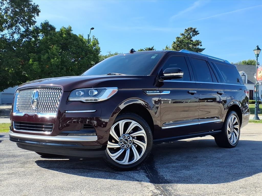 used 2024 Lincoln Navigator car, priced at $59,996