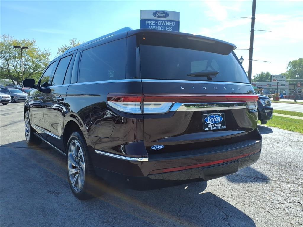 used 2024 Lincoln Navigator car, priced at $59,996