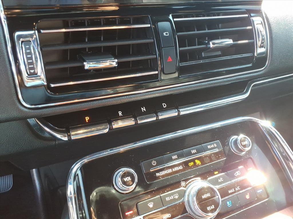 used 2024 Lincoln Navigator car, priced at $59,996