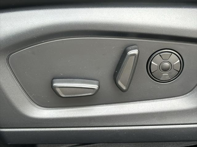 new 2025 Ford Explorer car, priced at $57,726