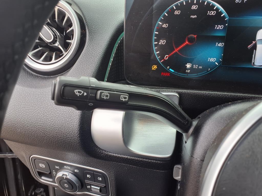 used 2022 Mercedes-Benz GLB 250 car, priced at $33,050