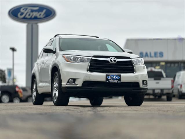 used 2016 Toyota Highlander car, priced at $24,500