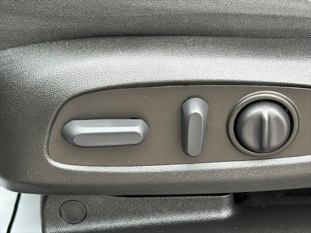 used 2022 Chevrolet Traverse car, priced at $29,595