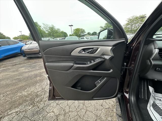 used 2022 Chevrolet Traverse car, priced at $29,595