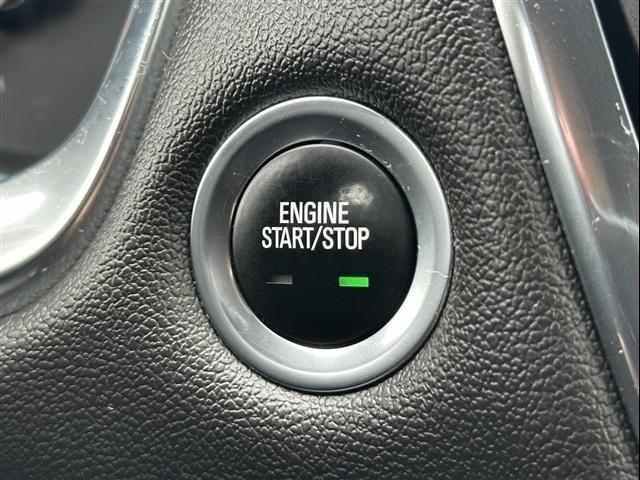 used 2022 Chevrolet Traverse car, priced at $29,395