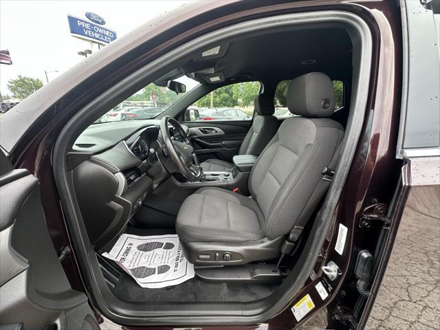 used 2022 Chevrolet Traverse car, priced at $29,595