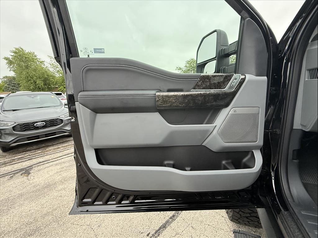 new 2025 Ford F-250 car, priced at $99,930