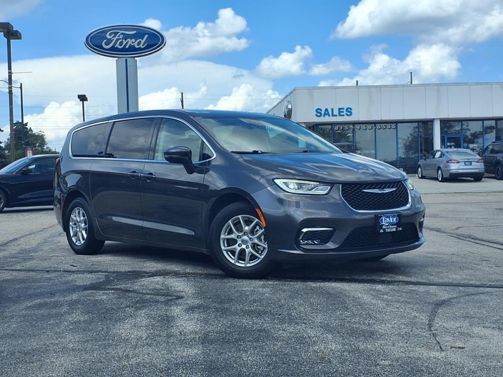 used 2023 Chrysler Pacifica car, priced at $24,350