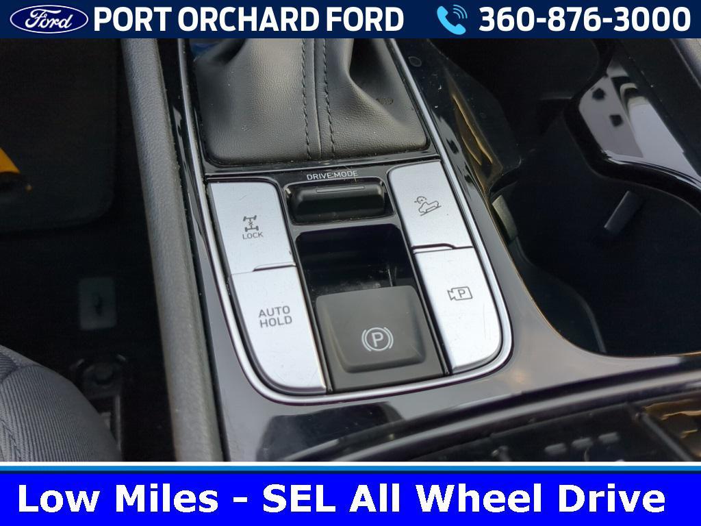 used 2024 Hyundai SANTA CRUZ car, priced at $27,281