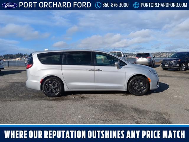 used 2022 Chrysler Pacifica Hybrid car, priced at $28,981