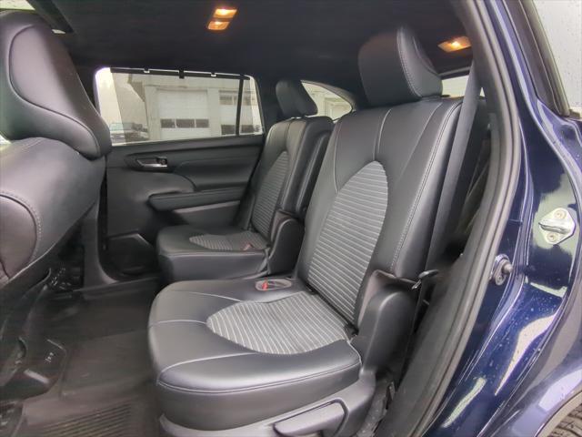 used 2021 Toyota Highlander car, priced at $33,481