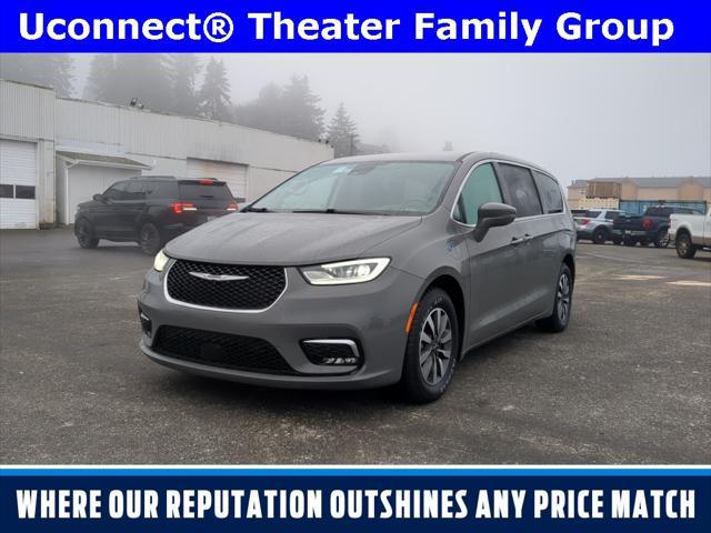 used 2022 Chrysler Pacifica Hybrid car, priced at $26,181