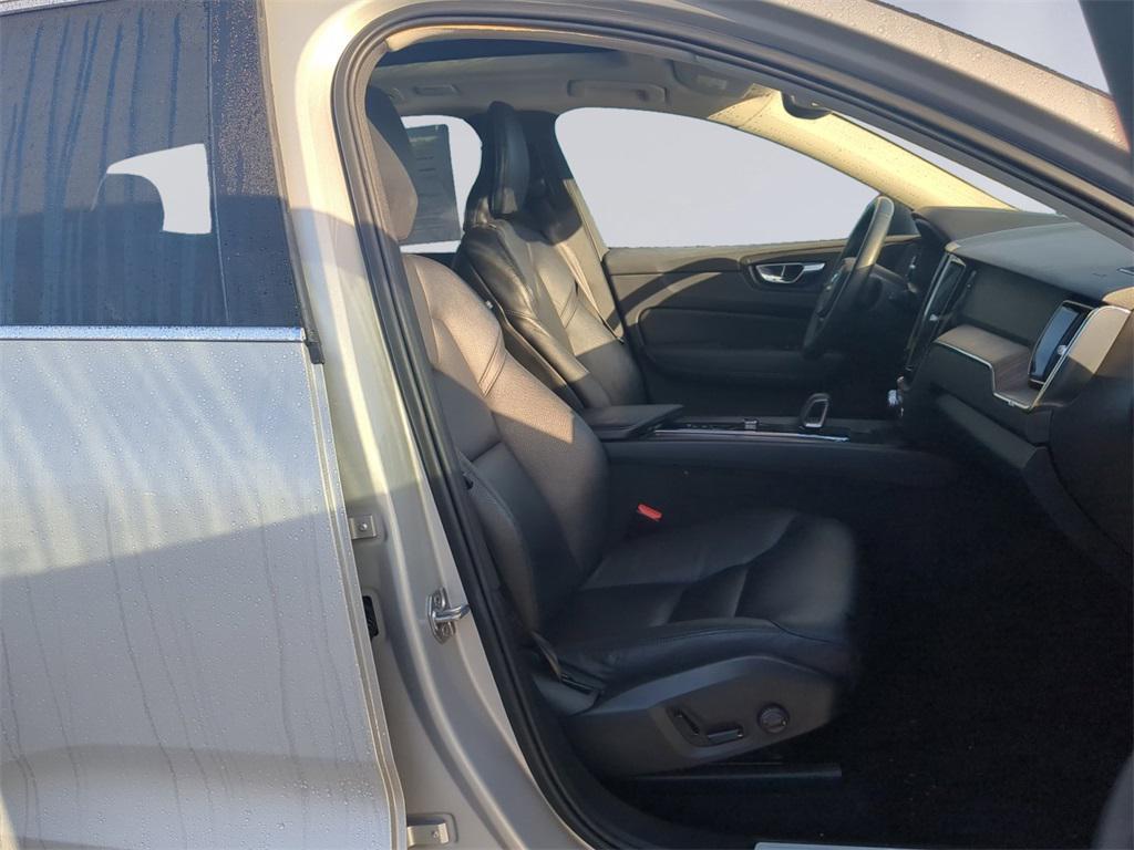 used 2022 Volvo XC60 car, priced at $24,781