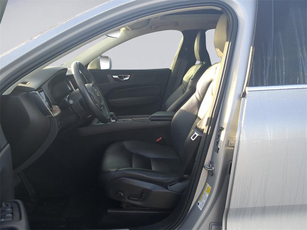 used 2022 Volvo XC60 car, priced at $24,781