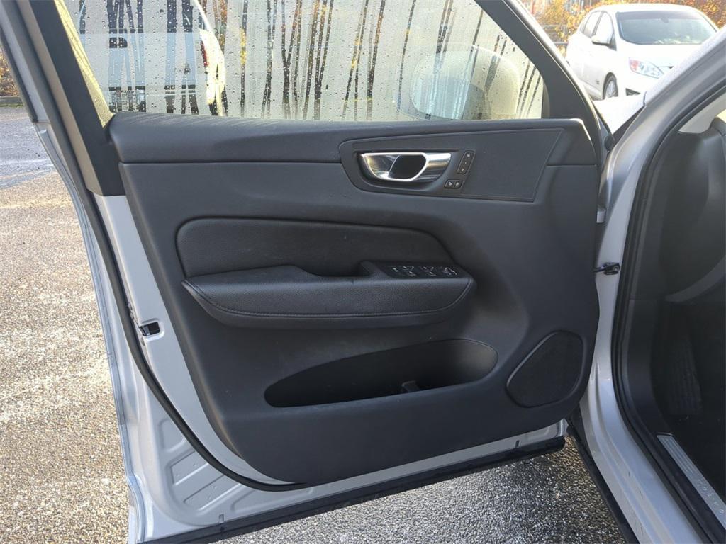 used 2022 Volvo XC60 car, priced at $24,781