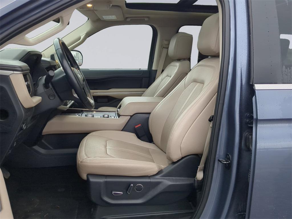 used 2023 Ford Expedition car, priced at $50,481