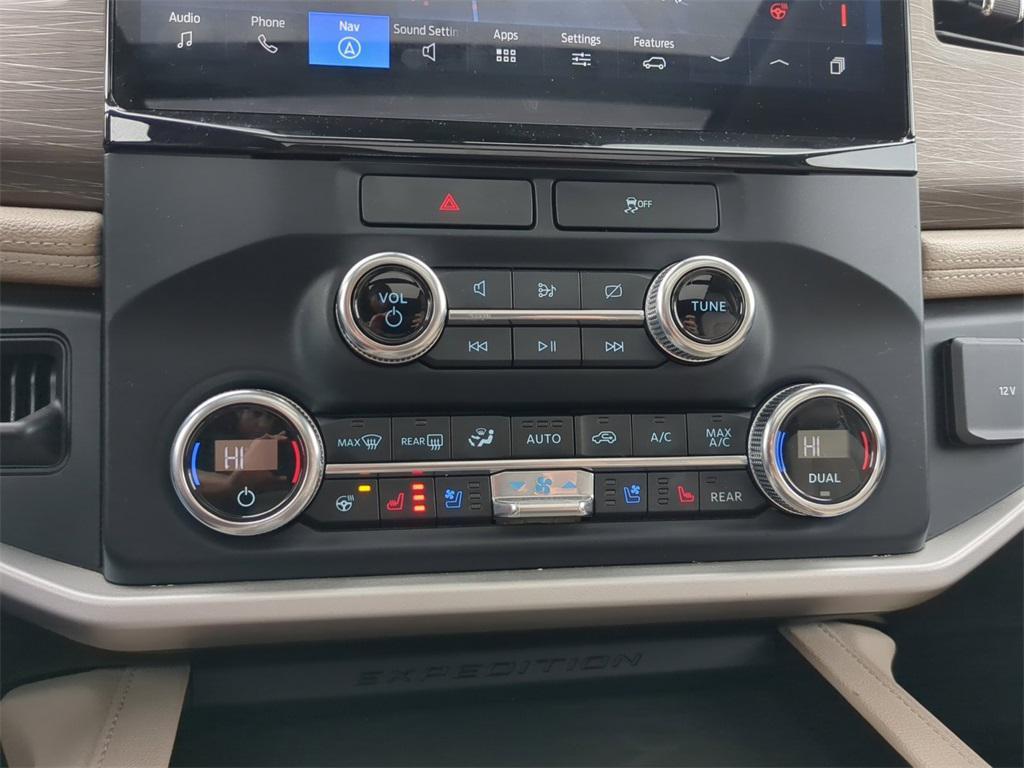 used 2023 Ford Expedition car, priced at $50,481