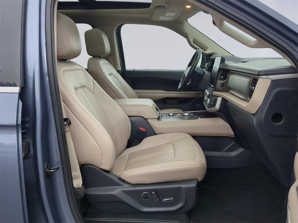 used 2023 Ford Expedition car, priced at $50,481