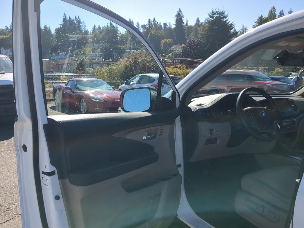 used 2023 Honda Ridgeline car, priced at $31,000