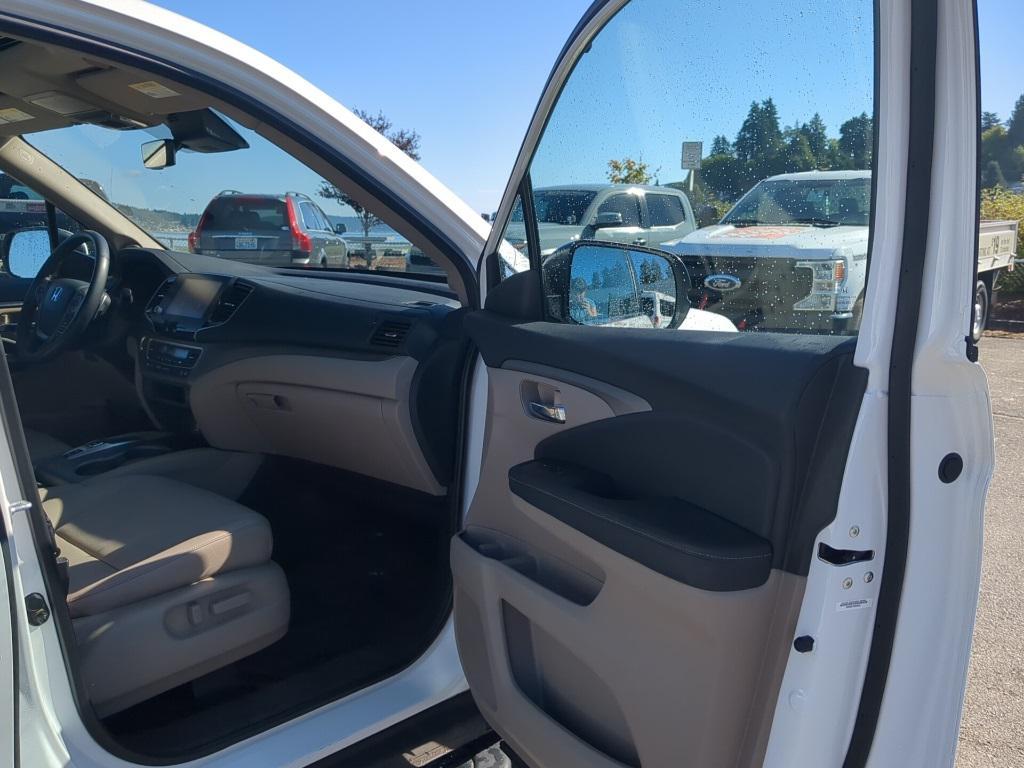 used 2023 Honda Ridgeline car, priced at $31,000