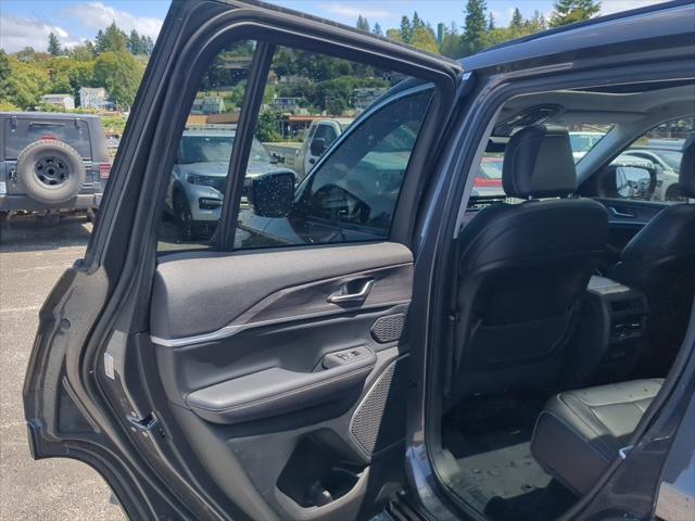 used 2022 Jeep Grand Cherokee car, priced at $32,881