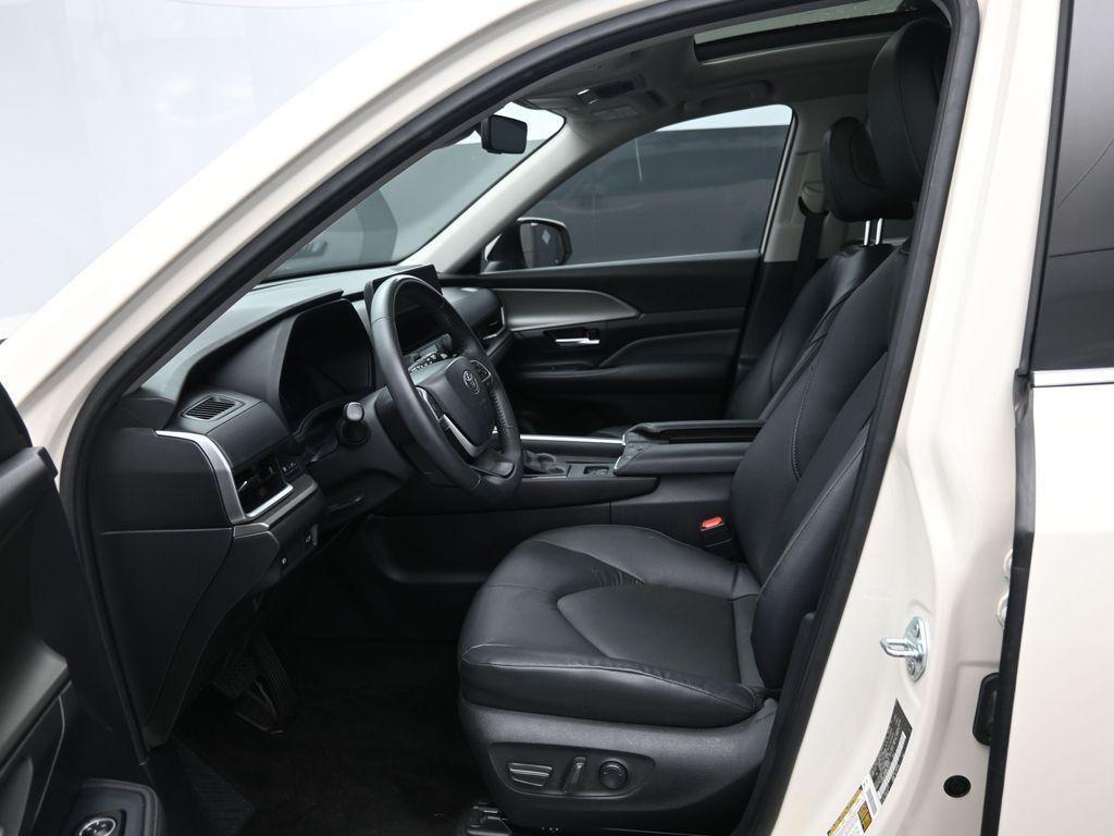 used 2024 Toyota Grand Highlander car, priced at $41,887