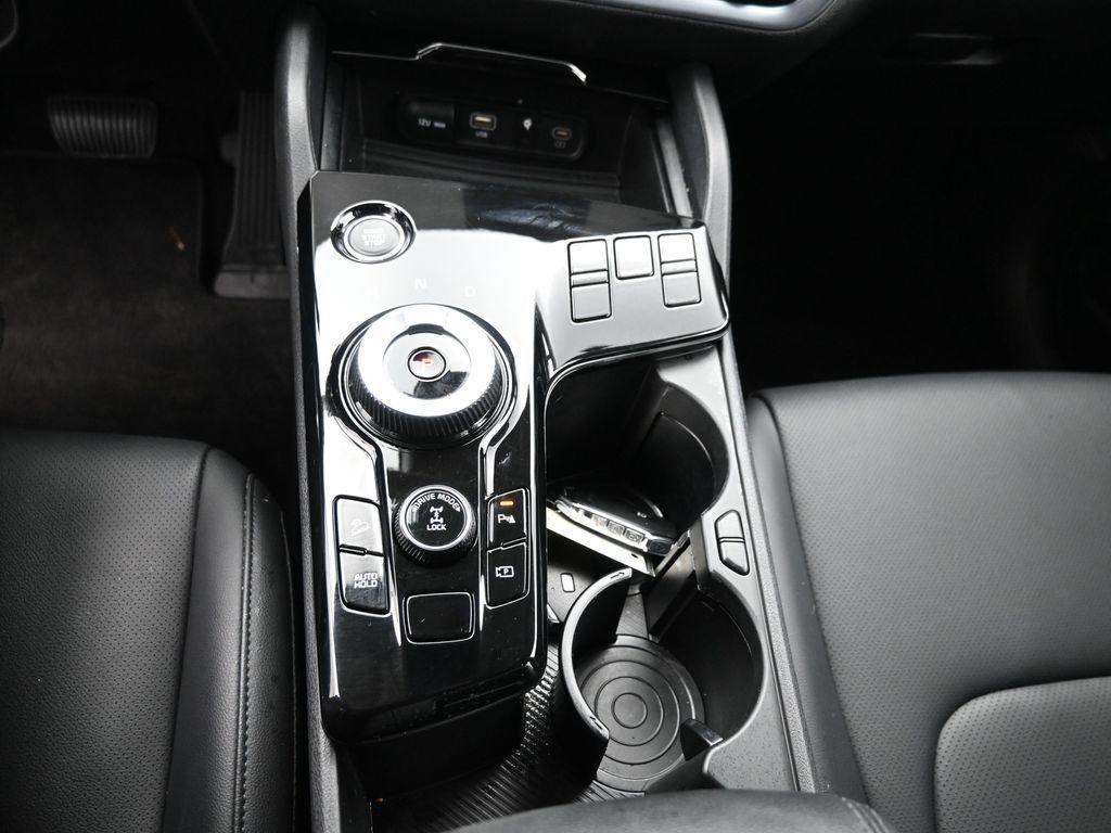 used 2024 Kia Sportage Hybrid car, priced at $25,214