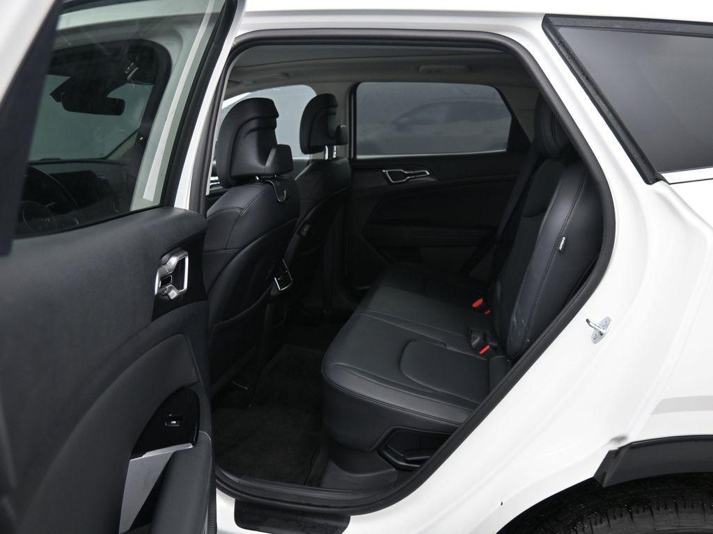 used 2024 Kia Sportage Hybrid car, priced at $25,214