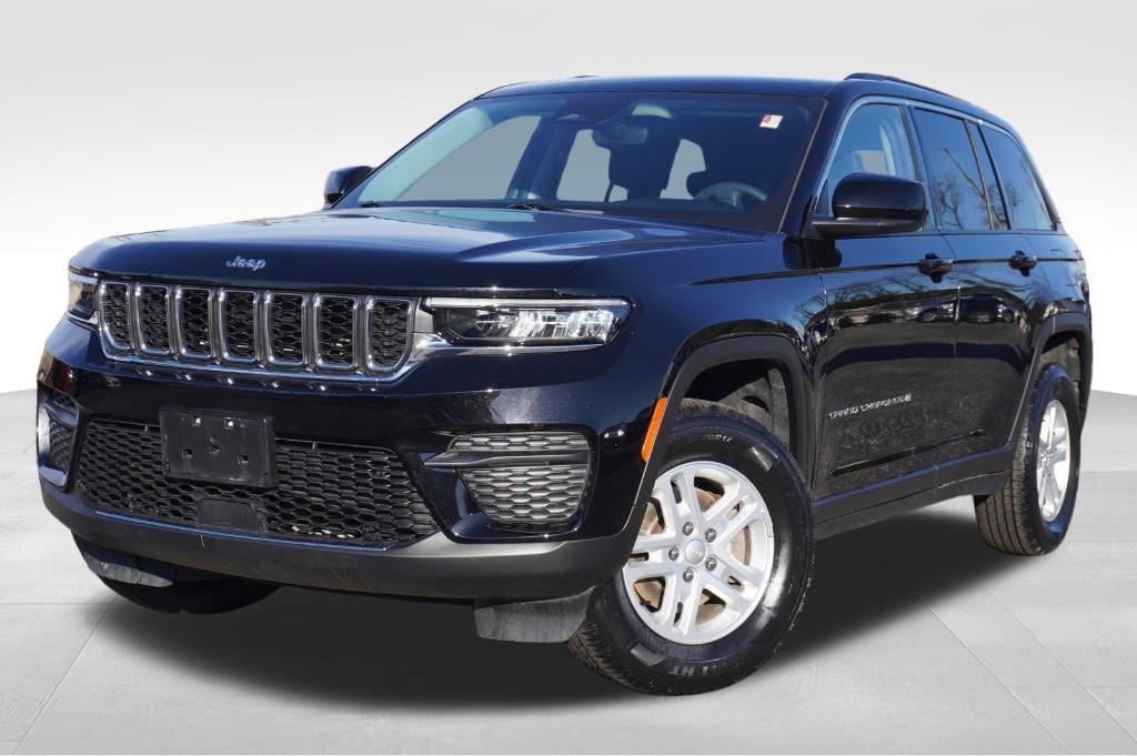 used 2023 Jeep Grand Cherokee car, priced at $29,070