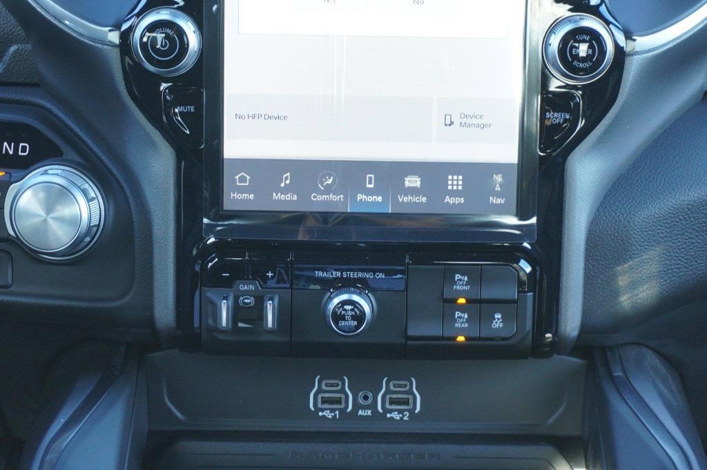 new 2025 Ram 1500 car, priced at $59,250
