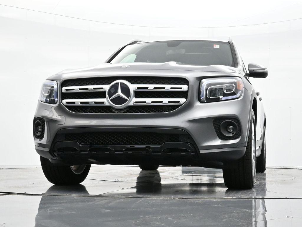 used 2021 Mercedes-Benz GLB 250 car, priced at $26,725