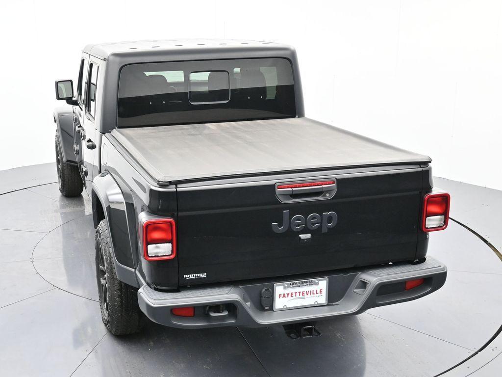used 2022 Jeep Gladiator car, priced at $31,987