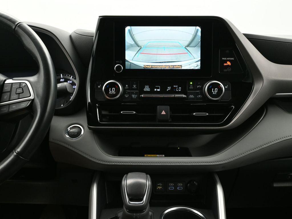 used 2023 Toyota Highlander car, priced at $33,587