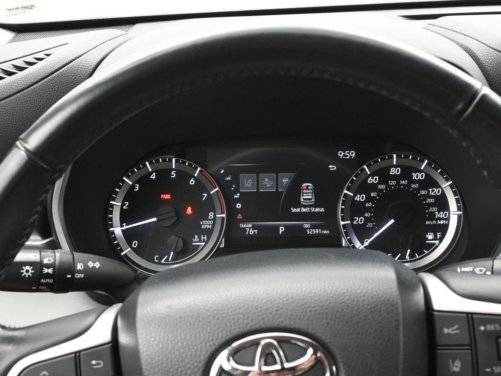 used 2023 Toyota Highlander car, priced at $33,587