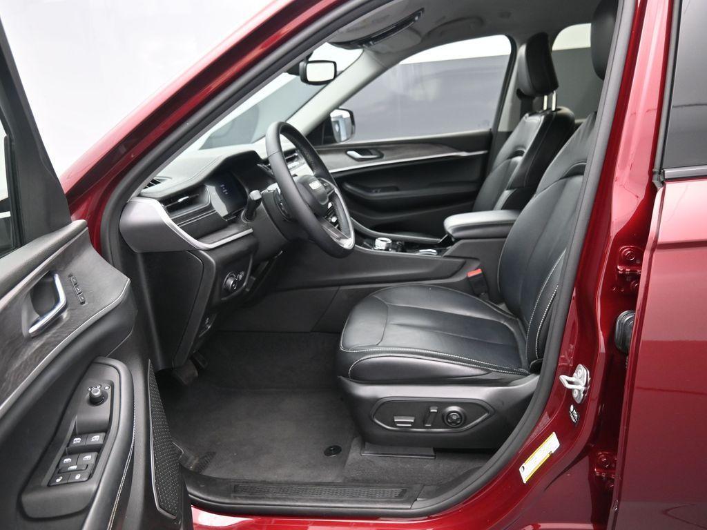 used 2022 Jeep Grand Cherokee car, priced at $26,071